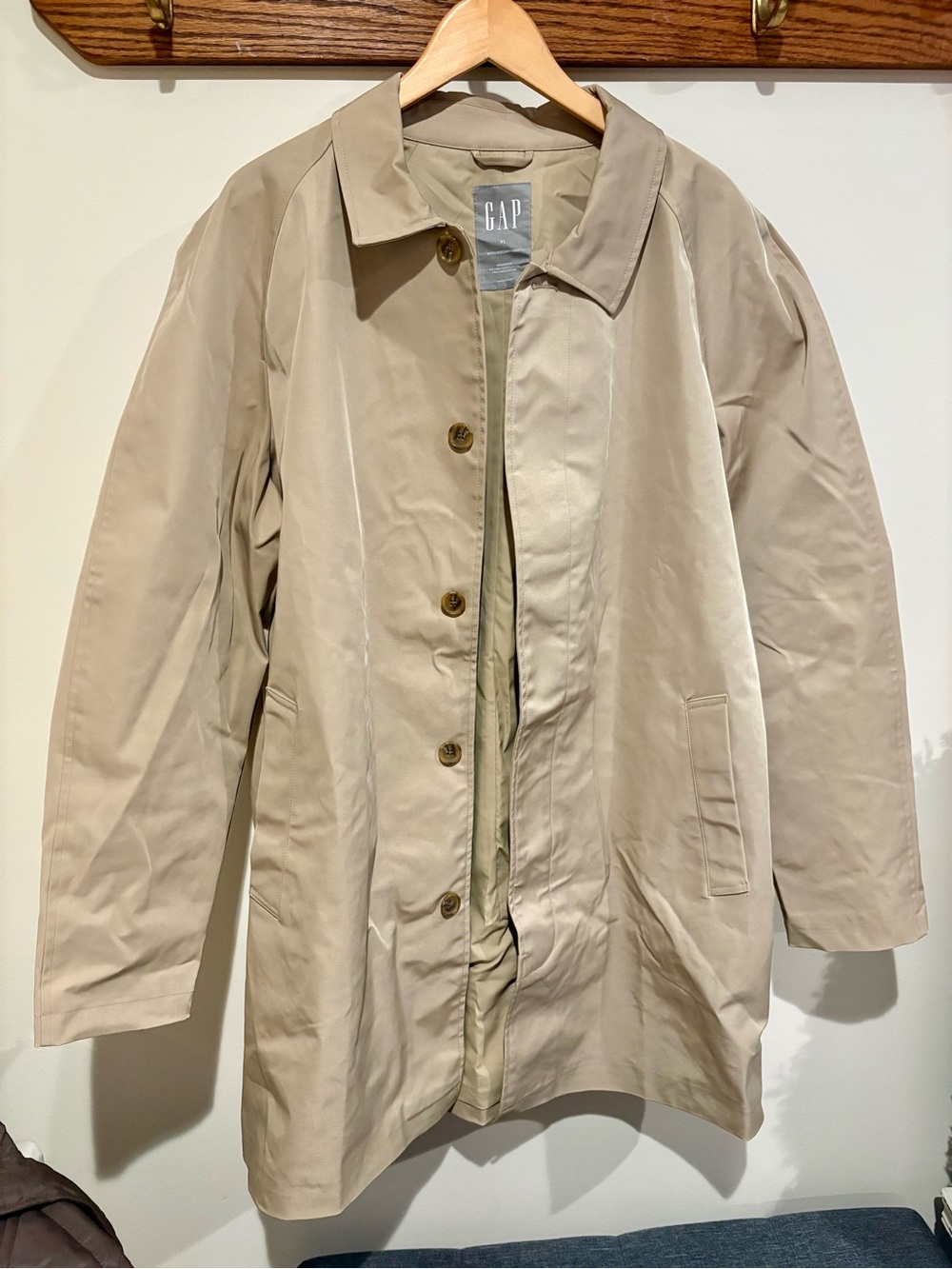 GAP Light Beige Single-Breasted Trench Coat